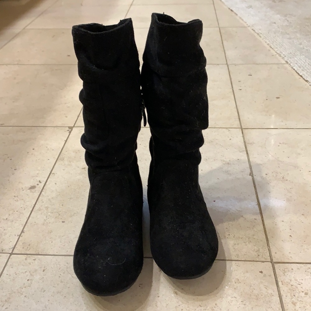 Little girls suede boots 👢